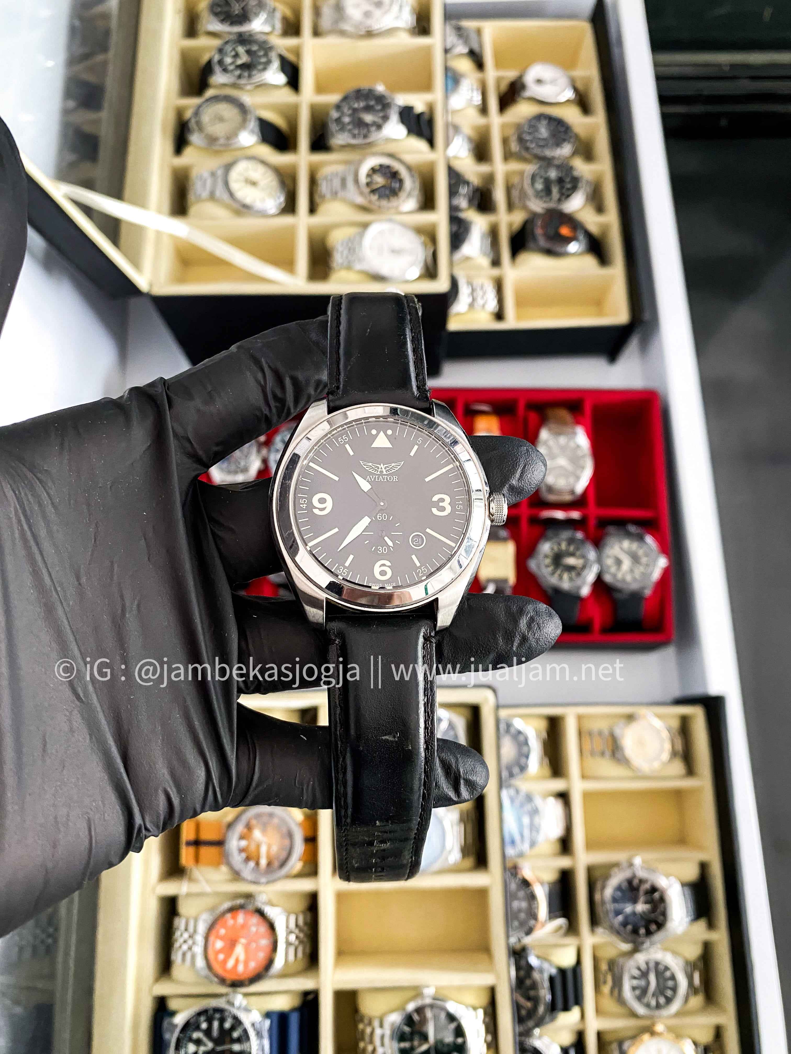 (SKU 47) AVIATOR MIG-25 FOXBAT M.1.10.5.028.7 Black Dial